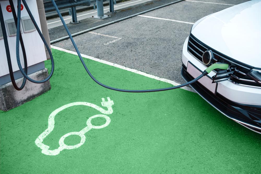 Charging Electric Vehicles: Understanding Times and Factors